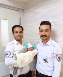 زایمان موفق مادر باردار در منزل با تلاش مؤثر کارشناسان اورژانس ۱۱۵ اردبیل